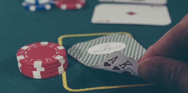 Antarmuka permainan Ninja vs Samurai di platform menang bet